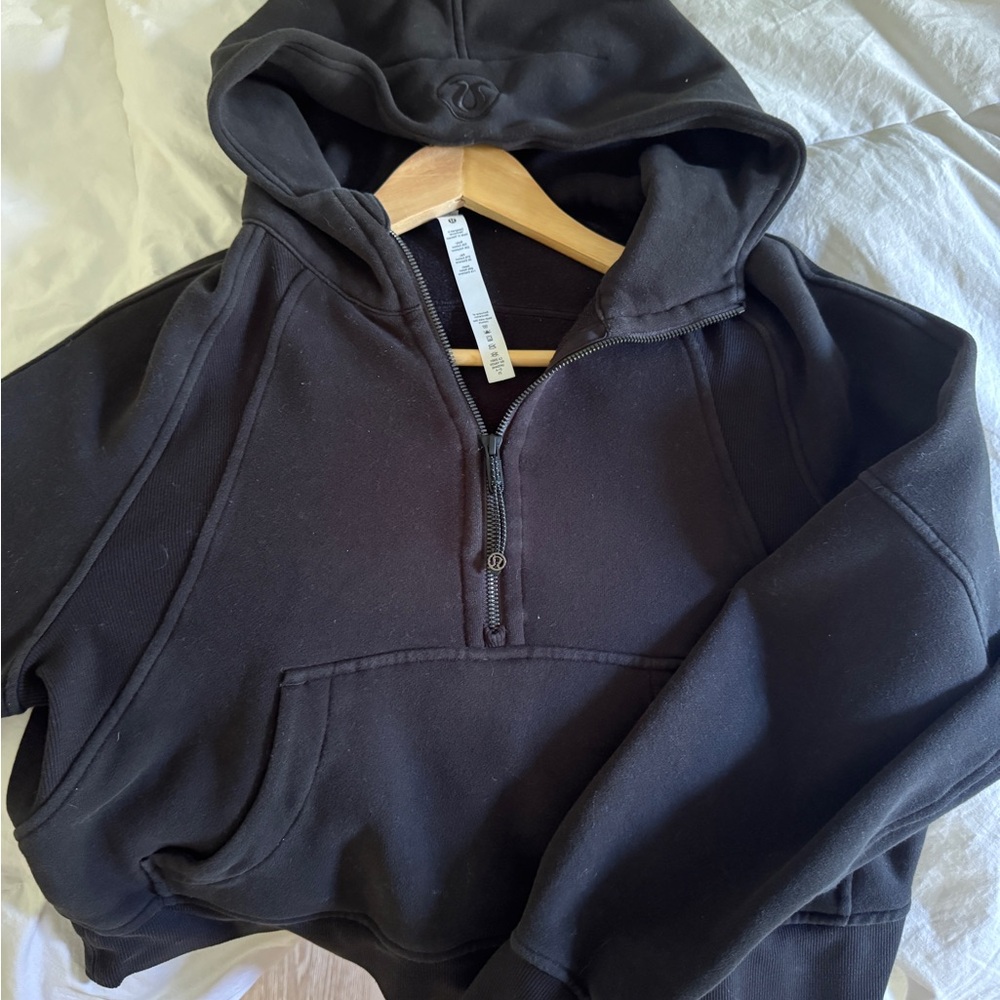 Lululemon black scuba hoodie half zip